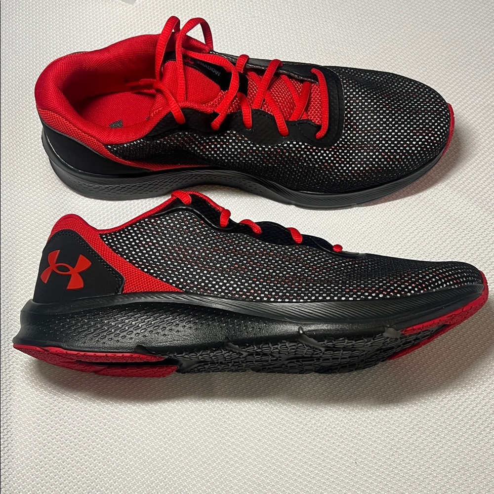 Under Armour Men's UA Shadow Black and Red Athletic Shoes. Size 11.